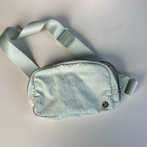 lululemon belt bag mint green